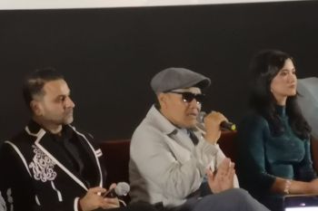 Sutradara bersikeras masukkan dialog kunci film Penerbangan Terakhir