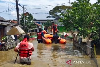 Diguyur hujan sehari, Bekasi dikepung banjir