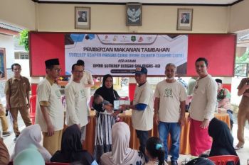 SKK Migas-Kangean Energy Indonesia Bareng Pemkab Sumenep Tunaikan "Suapan Cinta" di Pagerungan Kecil.