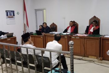 Eks Wali Kota Palembang bantah terima uang kasus korupsi Pasar Cinde