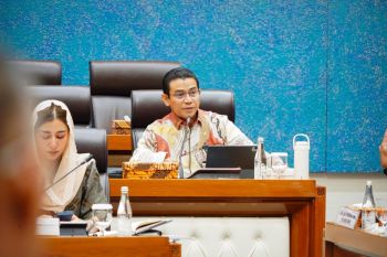 Hendry Munief Dorong Pendirian Sekolah Vokasi Industri di Riau, Soroti Kesenjangan SDM Manufaktur Lokal