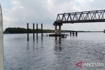 Waspada! BMKG beri peringatan hujan petir di perairan Sungai Musi hari Ini