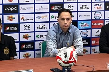 Paul Munster sangat tak terima Borneo bisa cetak dua gol mudah