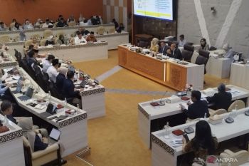 DPR bersama Pemerintah sepakat layanan PBI dibayar dalam 3 bulan