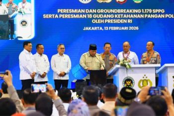 Presiden anugerahkan tanda kehormatan pada penggerak MBG-SPPG Polri