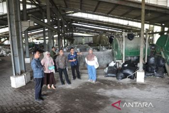 Mendiktisaintek mengapresiasi pengolahan sampah terintegrasi milik UGM