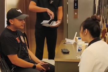 Indonesia deports 13 Chinese nationals over paid photo shoot violation