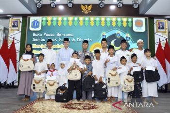 REI Jaga Tradisi 28 Tahun Berbagi dengan Yatim dan Dhuafa