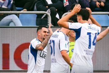 Como hajar tuan rumah Cagliari 2-1