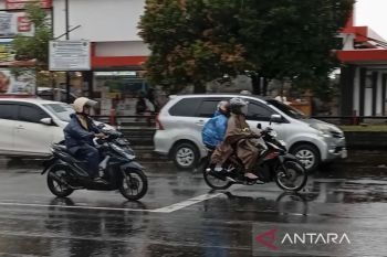 Cuaca Jumat, BMKG prakirakan hujan guyur mayoritas wilayah Indonesia