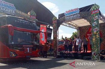 Wagub DIY melepas keberangkatan 1.871 pemudik mitra warmindo