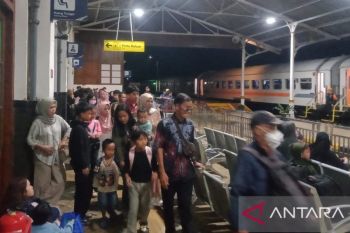 https://img.antaranews.com/cache/350x233/2026/04/05/sinar-stat.jpg