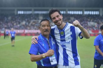 Persib Bandung di Puncak, Umuh Muchtar: Jangan Jemawa, 8 Laga Lagi Final!