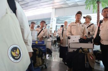 Sebanyak 460 petugas haji diberangkatkan ke Tanah Suci hari ini