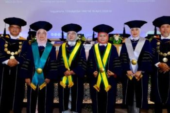 UAD Yogyakarta mengukuhkan empat guru besar baru