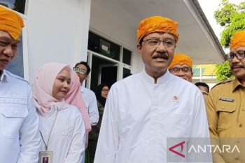 Minister urges poor families to enroll kids in Sekolah Rakyat
