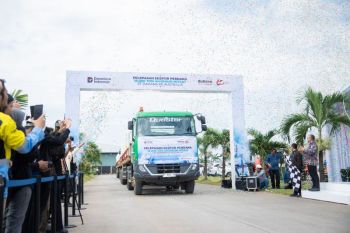 PT Dahana Lepas Ekspor Perdana 18.000 Ton Amonium Nitrat ke Australia