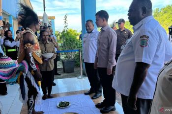 Vice President Gibran joins Mansorandak ritual in Raja Ampat debut