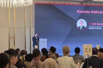 Indonesia's deficit seen below three pct despite oil risks