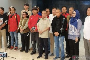 Danantara buys ride-hailing shares to cut driver fees to 8 percent