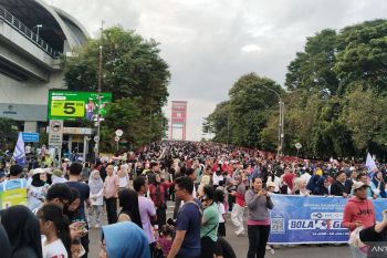 ANTARA, TVRI, dan RRI sosialisasi Piala Dunia saat CFD Jembatan Ampera
