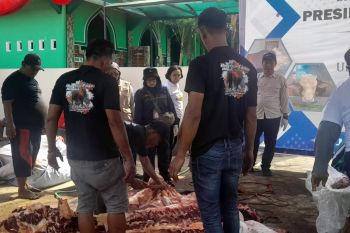 Indonesia sends 8,633 officers to monitor Eid al-Adha animal slaughter