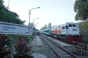 Tarif Rp3.000 yang Menggerakkan Jutaan Perjalanan: KA Lokal Rangkasbitung–Merak dan Kereta Petani Pedagang Menjadi Penghubung Aktivitas Ekonomi Banten