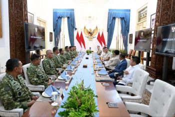 Prabowo gathers military leaders to review strategic programs