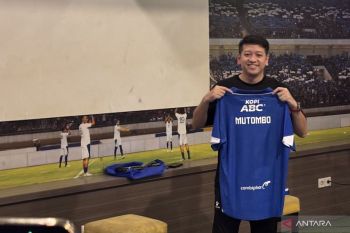 Gabriel Mutombo pilih gunakan nomor 3 bersama Persib Bandung