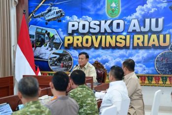 Presiden pastikan pemanfaatan penerjun freefall atasi karhutla Riau