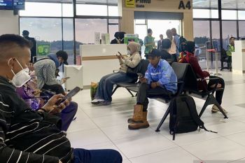 Bandara Batam catat lima penerbangan batal imbas erupsi Anak Krakatau