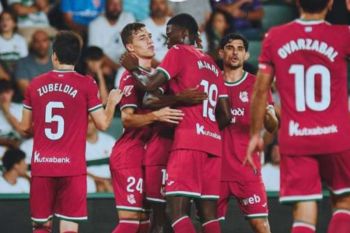 Real Sociedad bawa pulang tiga poin setelah bungkam Elche 3-2