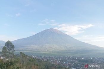 PGA: Gunung Kerinci aman, aktivitas didominasi gempa permukaan