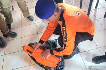 Tim SAR masih dalami temuan pelampung di wilayah Gunung Anak Krakatau