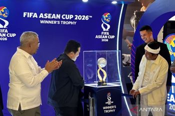 PSSI pamerkan trofi FIFA ASEAN Cup di Bandung