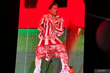 Tak lagi keluar dari nanas, King Nassar jadi komidi putar di Pestapora