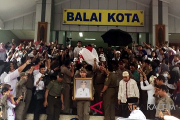 Pelepasan jenazah Nusyirwan Ismail