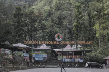 TNGM TUTUP WISATA MERAPI