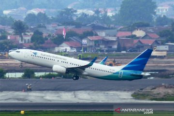 Cuaca buruk, Garuda mendarat darurat di Bandara Halim