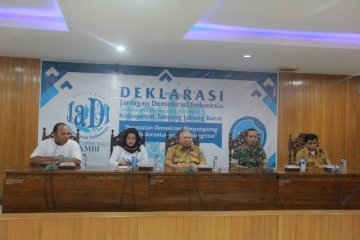Bupati Safrial harapkan mantan komisioner KPU-Bawaslu edukasi politik warga