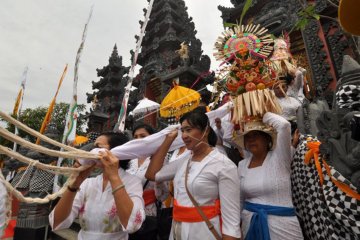 Pemelaspasan Pura Agung Wanakertha Jagadnatha di Palu