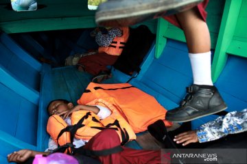 Terlelap Dalam Kapal