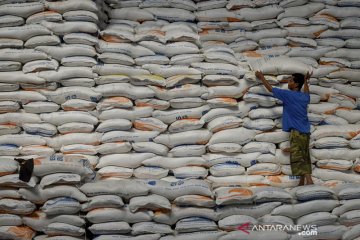 Persediaan beras Bulog jelang Natal dan Tahun Baru
