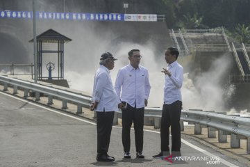Peresmian terowongan air Nanjung