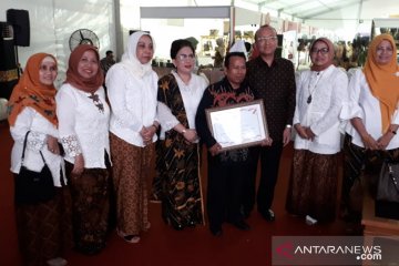 Kementerian PPPA berangkatkan Kades Swarga Bara ke AS