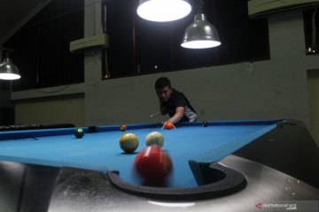 Latihan atlet billiard Sumbar