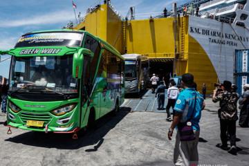 Armada transportasi untuk PON XX Papua tiba di Jayapura