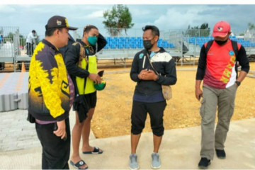 Atlet dayung Lampung jajal arena kano di Teluk Youtefa