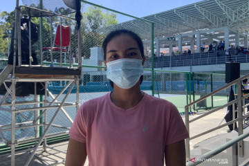 Cara Aldila Sutjiadi antisipasi cuaca panas terik Papua