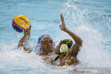 PON Papua : Polo air Papua melawan Jatim